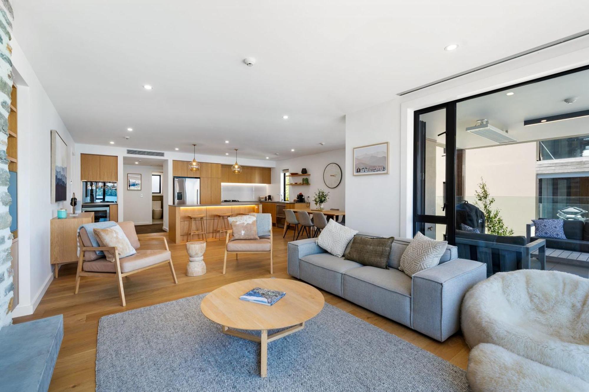 Lakeside Luxury 2 Bedroom Apartment Wanaka Exteriör bild