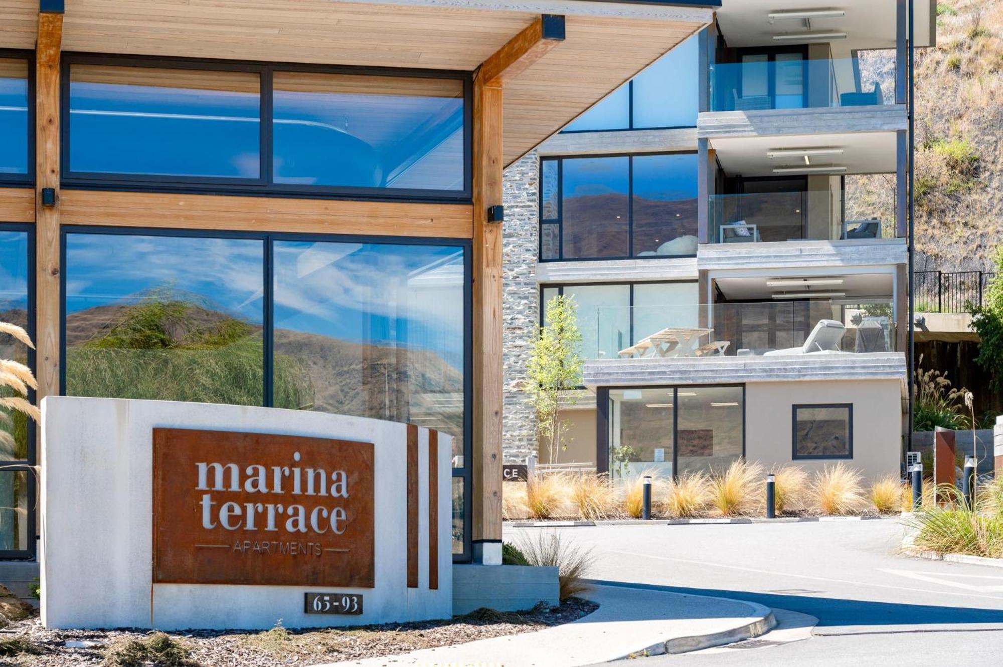 Lakeside Luxury 2 Bedroom Apartment Wanaka Exteriör bild