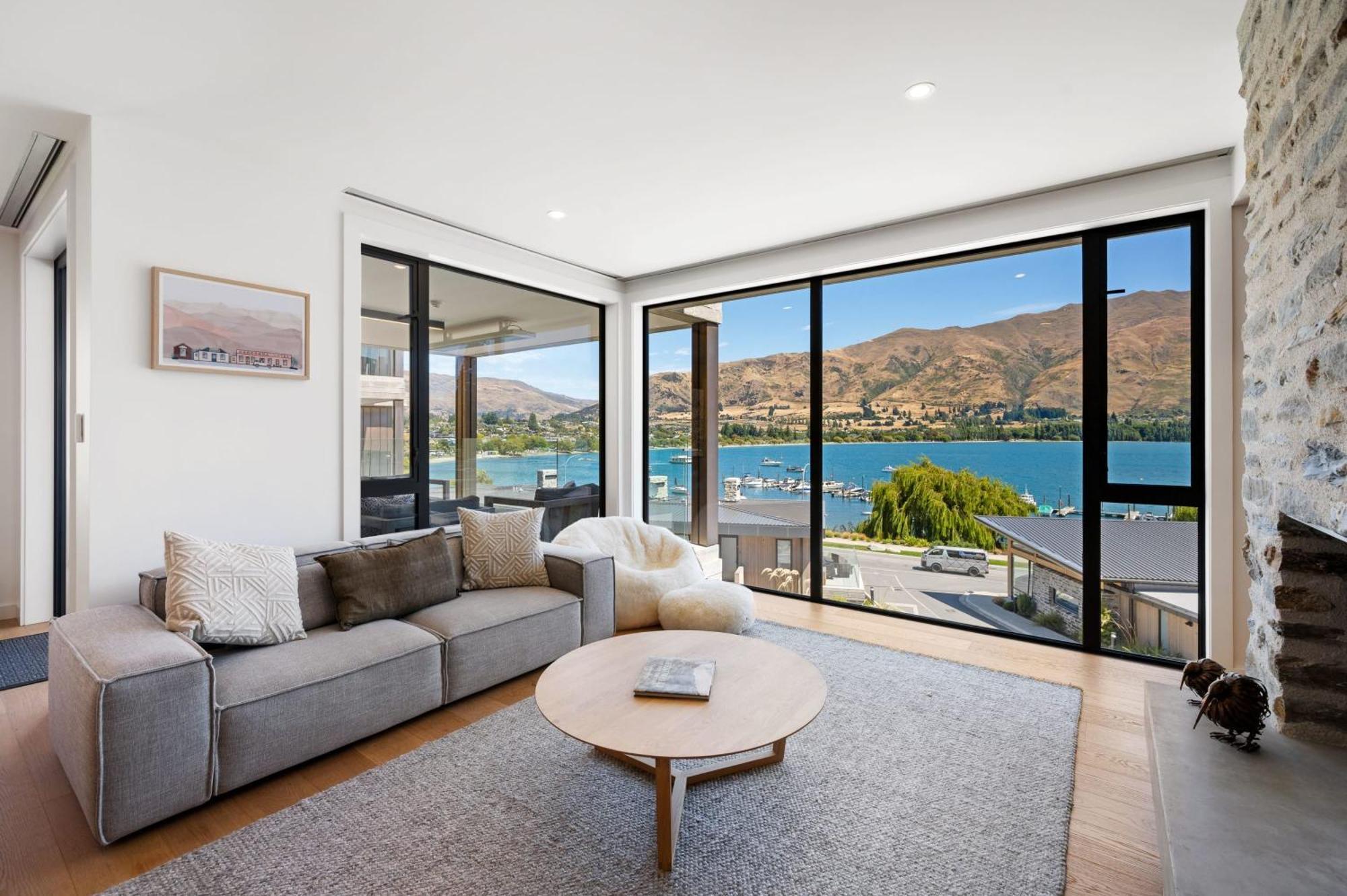 Lakeside Luxury 2 Bedroom Apartment Wanaka Exteriör bild