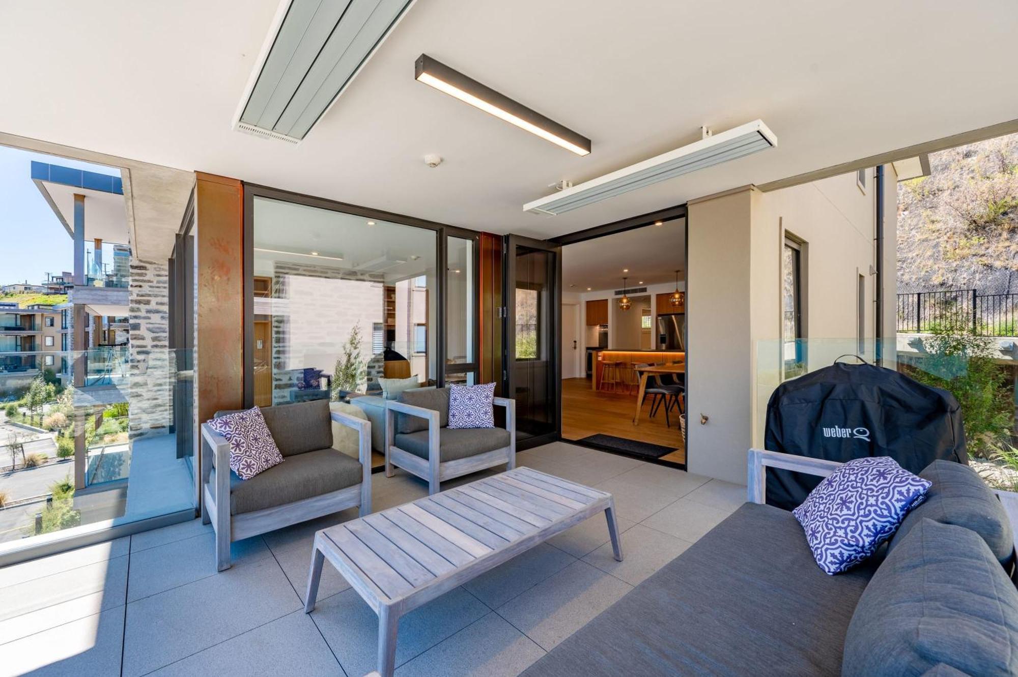 Lakeside Luxury 2 Bedroom Apartment Wanaka Exteriör bild